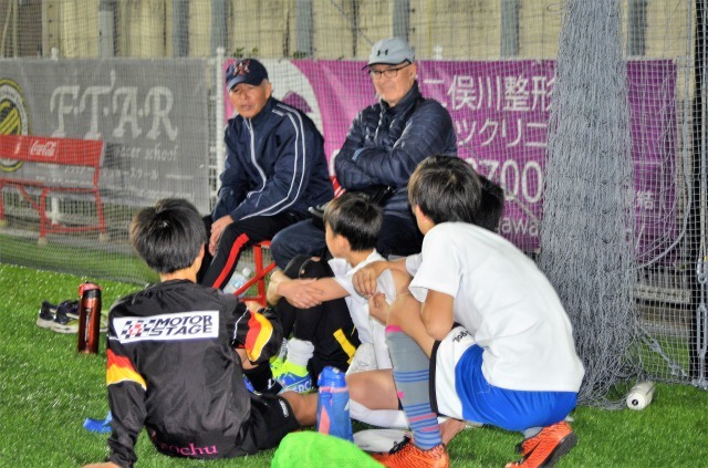 日独フットボール・アカデミー神奈川校のトレーニングにズデンコ・ベルデニック氏が来訪